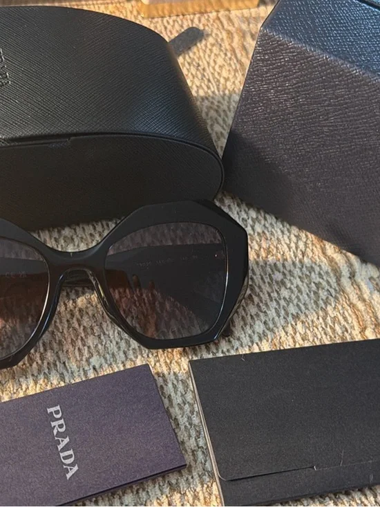 Prada Black Geometric Oversized Sunglasses - Picture 2 of 10